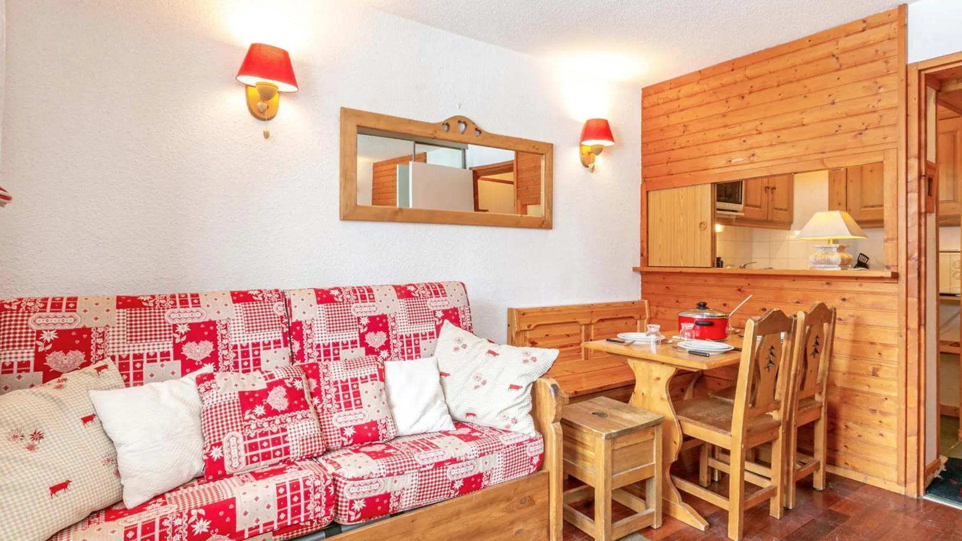 Studio Soigne Avec Wifi, Proche Centre Et Pistes - Fr-1-694-72 Val-d'Isere Apartment